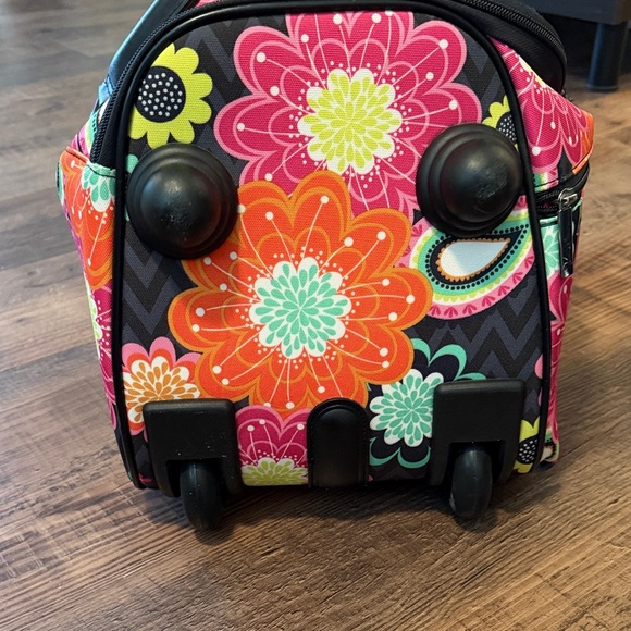 Vera Bradley Black and Multicolor Floral Travel Bag - Picture 5 of 6